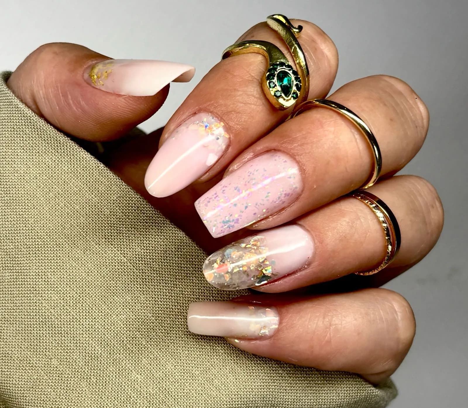 Caly Nails
